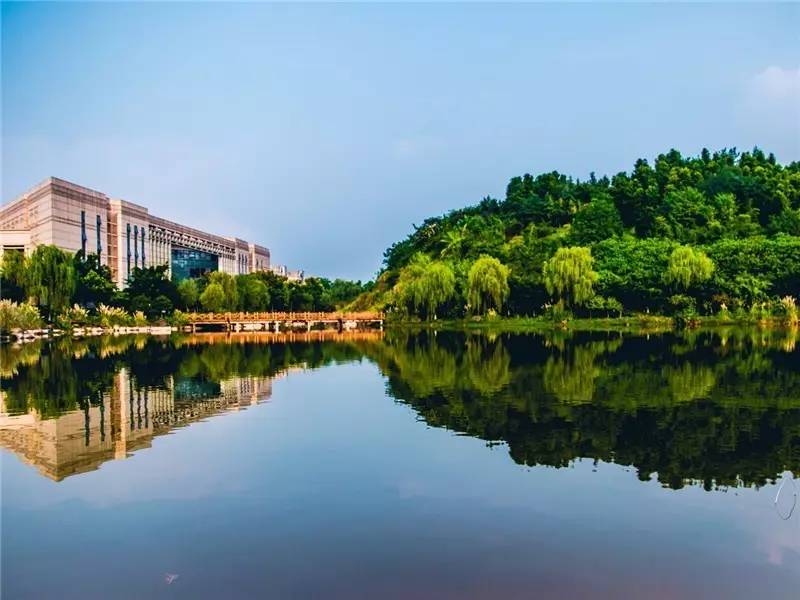 <a href='/Gaokao/College/Details/GBBK0831'>陆军勤务学院</a>