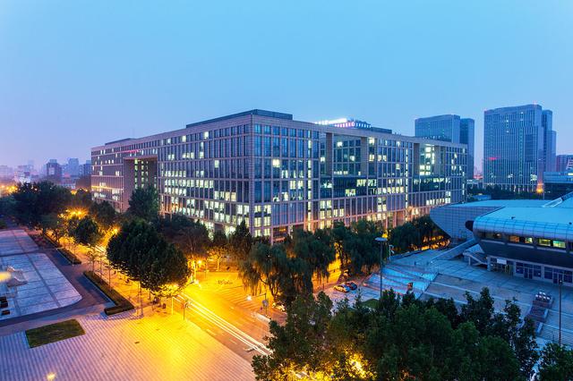 <a href='/Gaokao/College/Details/GBBK0010'>北京航空航天大学</a>夜景