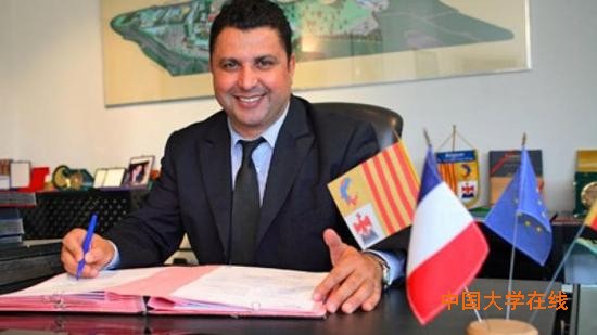 法国土伦大学前校长拉鲁斯‧韦尔斯拉提