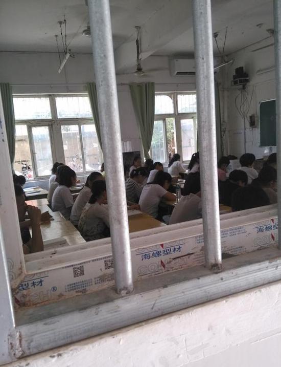 高一一班暑期正在上课 爆料人供图
