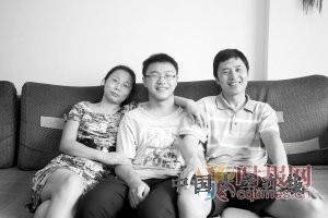 重庆理科状元李翔：最喜欢被夸“好凶”