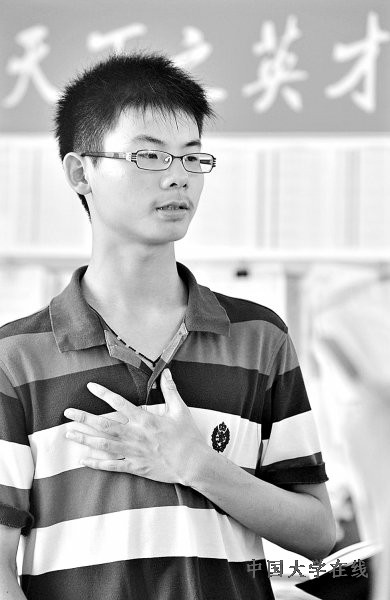 湖北理科状元柯曦：每一科都有错题集