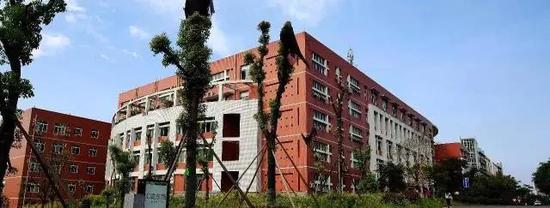 <a href='/Gaokao/College/Details/GBBK0148'>四川理<a href='/Gaokao/Professional/Details/080000'>工学</a>院</a>