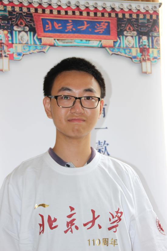 理科状元刘浩捷，临川一中应届高三8班。