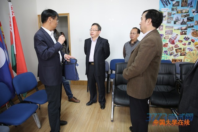 省教育厅高校工委书记王智平巡视检查我省硕士研究生招生复试工作