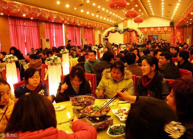 面试官：新人办完婚宴跑路，你想到什么？4个反问，当场征服老板