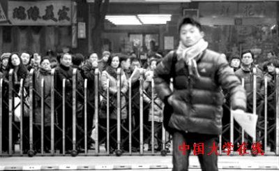 我省千余名尖子生昨赴考"华约""北约" 难度大