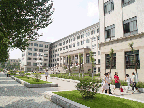 哈尔滨学院
