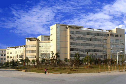 三峡大学科技学院